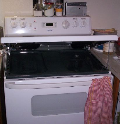 Moffat electric range liftable stove top